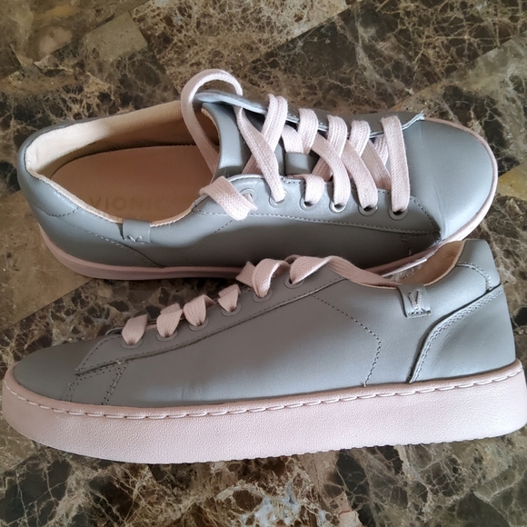 VIONIC MABLE GREY PINK LEATHER ATHLETIC SHOES FASHION SNEAKERS WOMENS SIZE 6M - Picture 3 of 9
